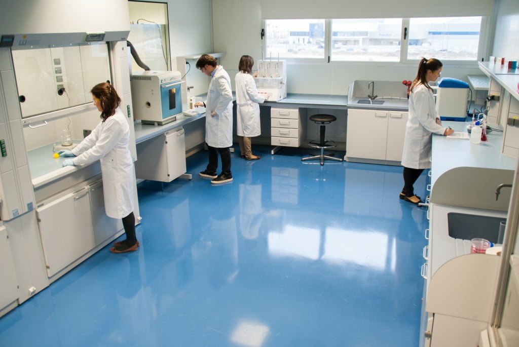 Laboratoire de contrôle qualité laitier